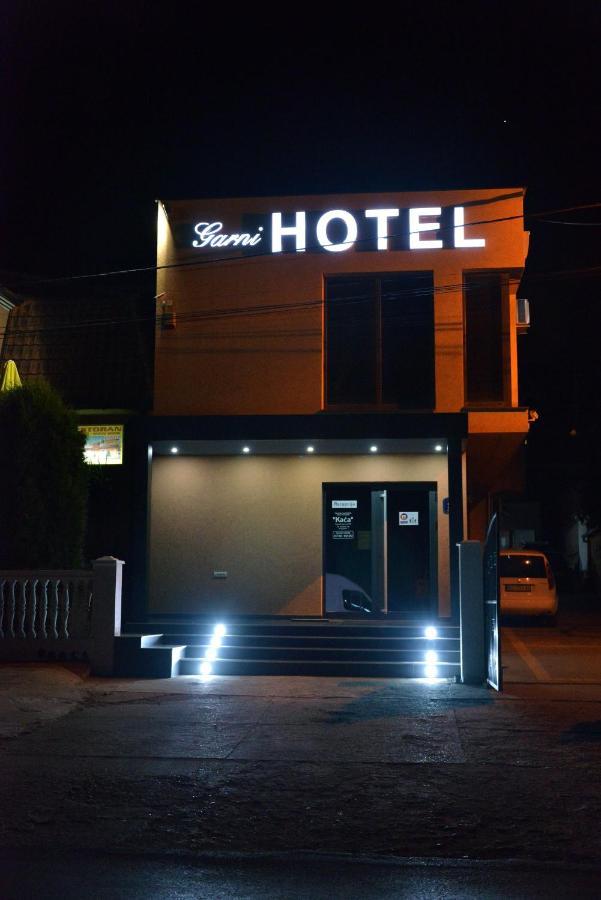 Garni Hotel Kaca Κραγκούγιεβατς Εξωτερικό φωτογραφία