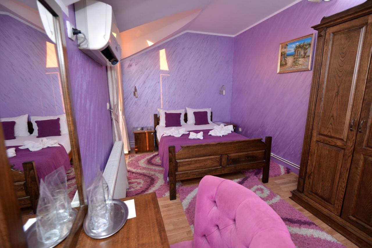 Garni Hotel Kaca Κραγκούγιεβατς Εξωτερικό φωτογραφία