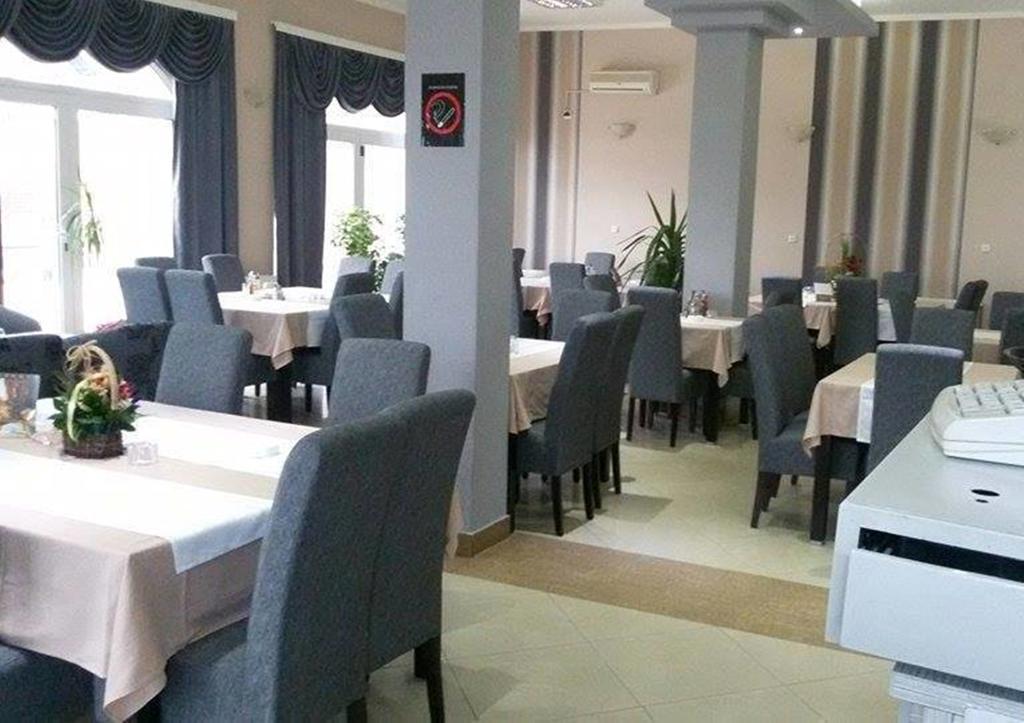 Garni Hotel Kaca Κραγκούγιεβατς Εξωτερικό φωτογραφία